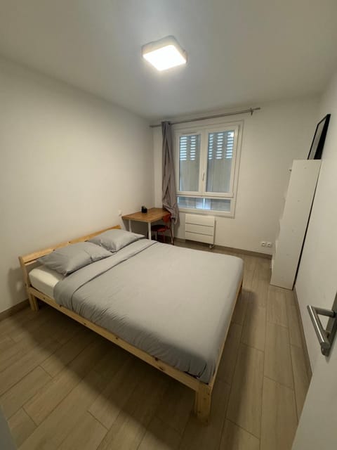 Grand F4 proche Paris et RER A Calme et Confort au Coeur de la Ville Apartment in Chatou