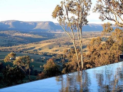 Jenolan Valley View House in Hartley