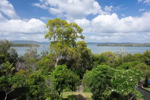 Sunset Shores House in Forster