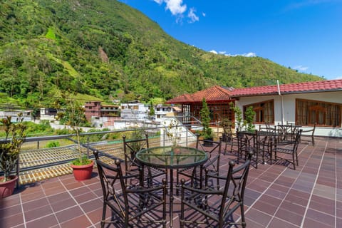 Property building, Patio, Day, Natural landscape, View (from property/room), Balcony/Terrace, Dining area, Mountain view