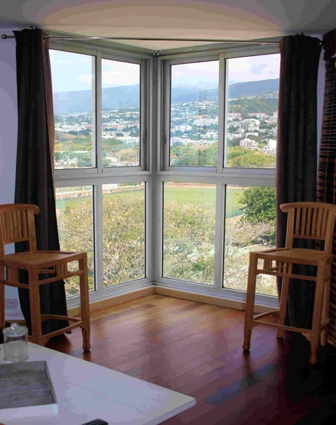 Living room, Mountain view