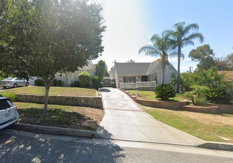 Hilltop Retreat North of Kenneth Rd House in Burbank