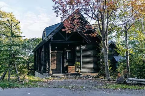 The Little Onsen Cabins - Ane Chalet in Niseko