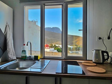 Kitchen or kitchenette, Mountain view