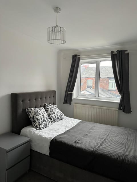 Gertrude house Apartment in St Helens