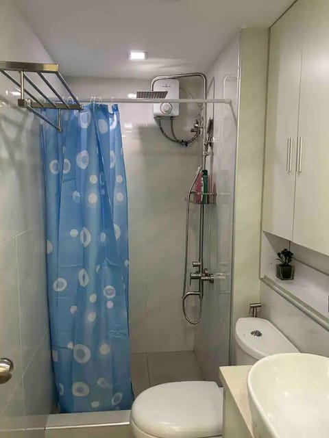 Away from but close like family room Apartment in Pasig