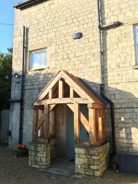 19th Century House Private Parking nr Painswick House in Stroud District