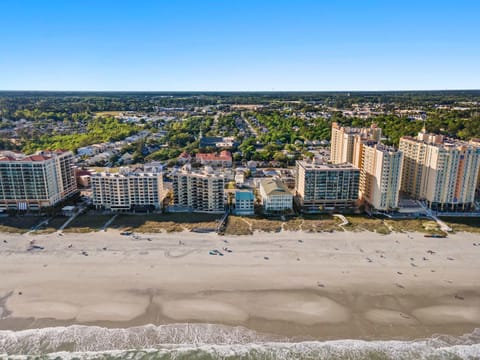 3BR 1BTH Near Beach & Main St Pet friendly 1King Apartment in North Myrtle Beach