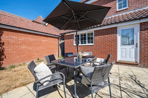 Garden, Dining area