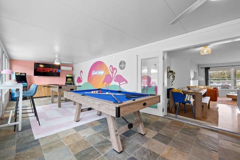 Private Pool 6 MI to Clearwater Beach Fire Pit Game Room Villa in Largo