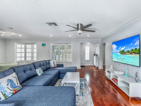 TV and multimedia, Living room, Seating area