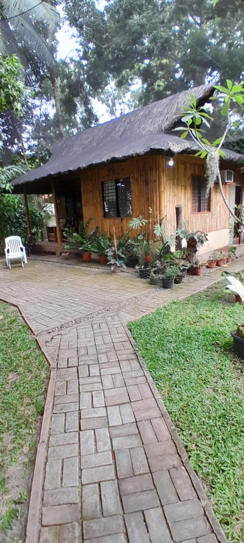 Dumaguete Oasis Hut near Airport and City Mall Apartment in Dumaguete