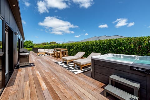 Patio, Hot Tub, sunbed