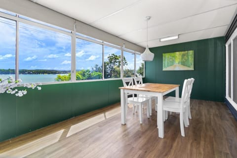 Lakeview Retreat on the Esplanade House in Lake Macquarie