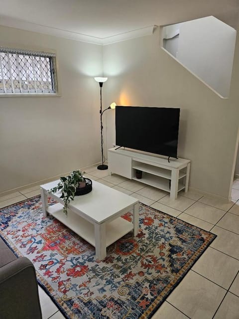 Homely & Welcoming in Mango Hill Apartment in North Lakes