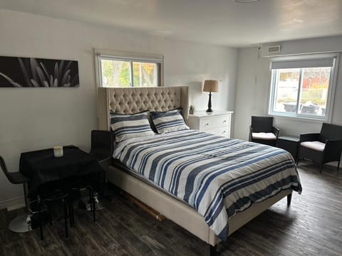 Cozy Guest Suite with Private Bath in Wasaaga Übernachtung mit Frühstück in Wasaga Beach