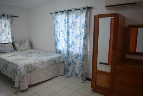 Welcome to your cozy retreat Apartamento in Suva