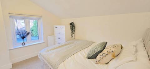 Bright 3-bed in Bedford-great for work or leisure Apartment in Bedford