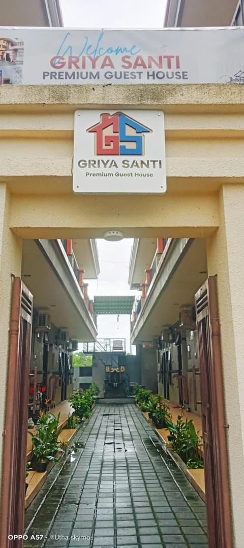 Griya Santi Guest House Bali Bed and Breakfast in Kediri