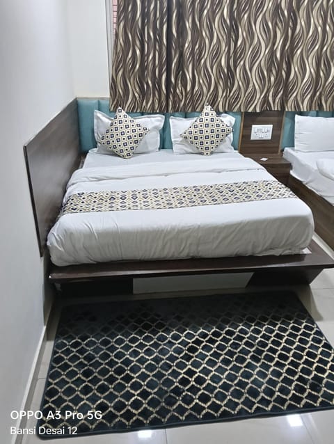 Hotel balaji residency Bed and Breakfast in Ahmedabad