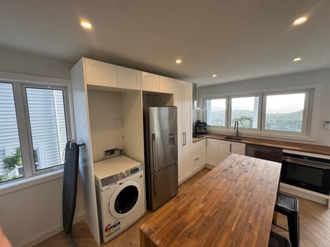 Karaka Bays Apartment in Wellington