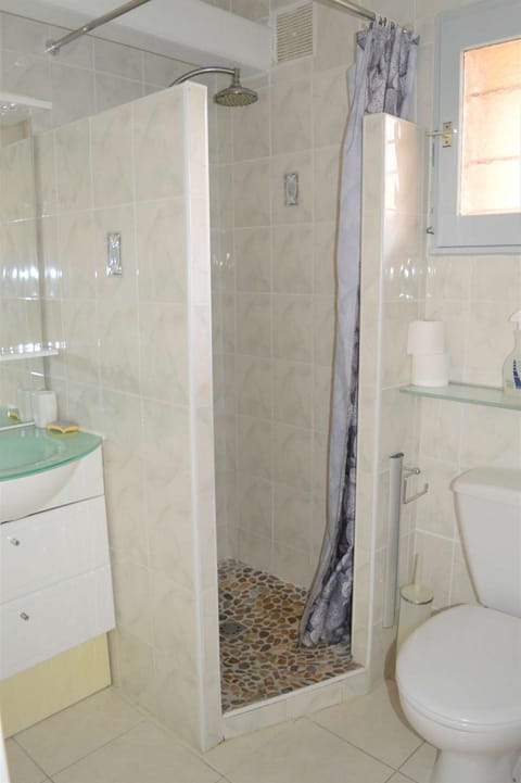 Appart Studio 2 couchages PORT LEUCATE NATURISME PL010-732 Apartment in Leucate