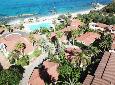 Pool view, Sea view, Area and facilities