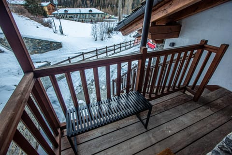 Facade/entrance, Winter, Balcony/Terrace