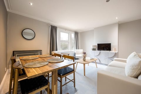 Stylish Flat, short walk to town Apartment in Oxford