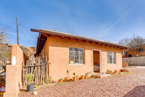 Desert Escape Santa Fe Casita in Old Tesuque Maison in Tesuque