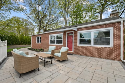 Patio, Seating area