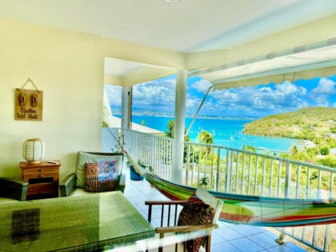 View (from property/room), Balcony/Terrace, Dining area, Sea view