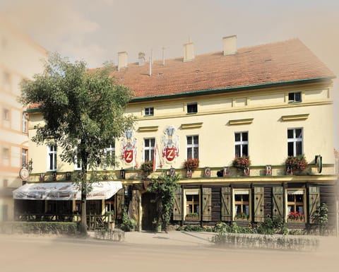 Zajazd Karczma Zagłoba Inn in Lower Silesian Voivodeship