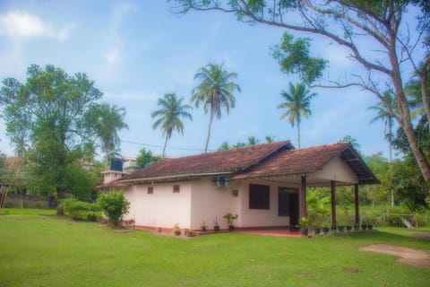 TripSila - Kamburugamuwa, Mirissa Apartment in Kamburugamuwa