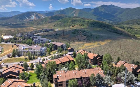 Cozy Park City condo Apartment in Summit Park