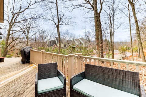 Walk to Big Boulder Mtn Townhome with Deck! Maison in Kidder Township