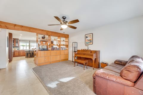 2 Mi to Downtown Gilbert Family-Friendly Mesa Gem House in Gilbert