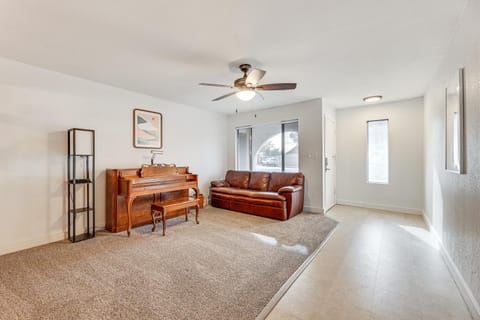 2 Mi to Downtown Gilbert Family-Friendly Mesa Gem House in Gilbert