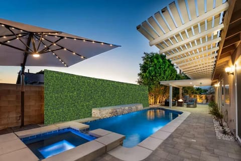 Hot Tub, Pool view