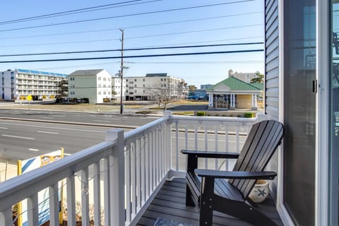 Walk to Maryland Beach Ocean City Gem with Balcony! House in Ocean City