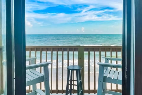 Let It Beach Apartment in North Topsail Beach