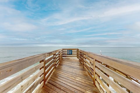 Let It Beach Apartment in North Topsail Beach