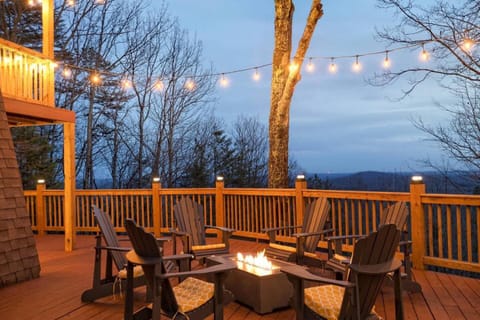 View (from property/room), Balcony/Terrace, Mountain view