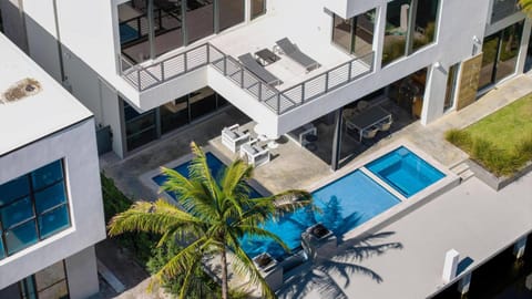 Villa Alumino Casa in Lauderdale-by-the-Sea