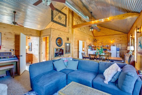 Group-Friendly Lake Tawakoni Retreat with Fire Pit! Maison in Lake Tawakoni