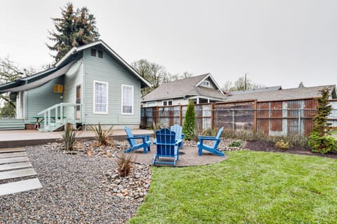 Walkable Location Quaint Cottage in Forest Grove! House in Forest Grove