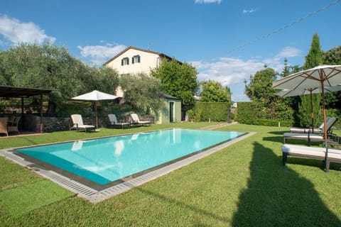 Property building, Facade/entrance, Spring, Activities, Summer, Garden, Balcony/Terrace, Other, Food, Swimming pool