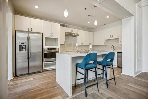 Landing at Lofts at Weston Lakeside - 1 Bedroom in Cary Apartment in Cedar Fork