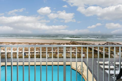 Day, Natural landscape, View (from property/room), Balcony/Terrace, Pool view, Sea view, Swimming pool