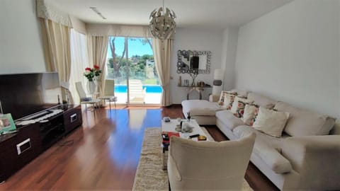 Modern Villa - Luxury Stay House in Pietrasanta